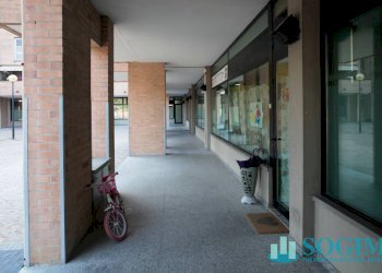 Foto 15 - Negozio via fratelli cervi
 
14, Peschiera Borromeo - foto 15