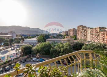 Vista da prospetto principale - Quadrilocale Via Sardegna
 
66, Palermo - foto 2