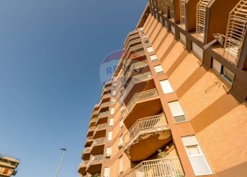 Prospetto principale - Quadrilocale Via Sardegna
 
66, Palermo - foto 22