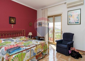 Camera / camera da letto - Trilocale Via Duca degli Abruzzi
 
163, San Giovanni la Punta - foto 14