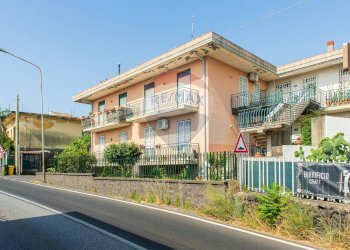 Edificio all\'aperto - Trilocale Via Nazionale Guardia
 
55, Acireale - foto 2