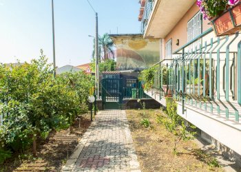 Giardino - Trilocale Via Nazionale Guardia
 
55, Acireale - foto 5