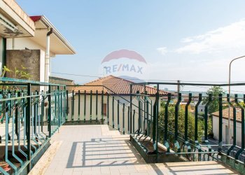 Balcone - Trilocale Via Nazionale Guardia
 
55, Acireale - foto 8