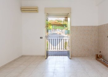 Stanza vuota - Trilocale Via Nazionale Guardia
 
55, Acireale - foto 29