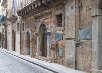 Edificio all\'aperto - Appartamento VIA LUIGI STURZO
 
111, Caltagirone - foto 1