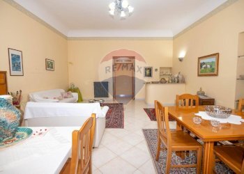 Sala da pranzo - Appartamento VIA LUIGI STURZO
 
111, Caltagirone - foto 13