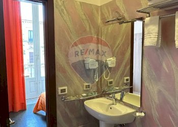 Bagno - Hotel VIA ETNEA
 
316, Catania - foto 15