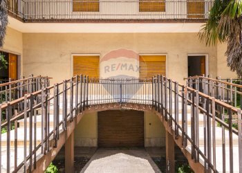 Casa all\'aperto - Casa indipendente Via Alcide de Gasperi
 
43, Militello in Val di Catania - foto 16