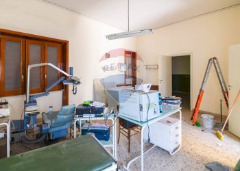 Sala da pranzo - Casa indipendente Via Alcide de Gasperi
 
43, Militello in Val di Catania - foto 20