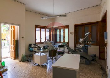 Soggiorno - Casa indipendente Via Alcide de Gasperi
 
43, Militello in Val di Catania - foto 30
