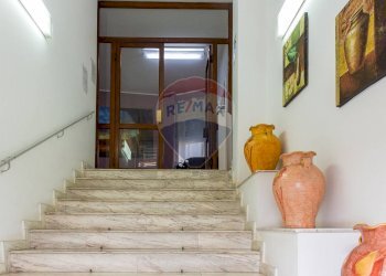 Scale - Appartamento via madonna del rosario
 
13, Misterbianco - foto 9