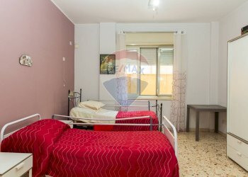 Camera / camera da letto - Appartamento via madonna del rosario
 
13, Misterbianco - foto 36