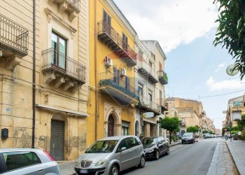 Edificio all\'aperto - Independent house Corso Umberto
 
64, Leonforte - photo 6