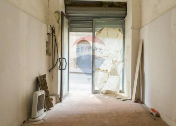 Hall / corridoio - Independent house Corso Umberto
 
64, Leonforte - photo 10