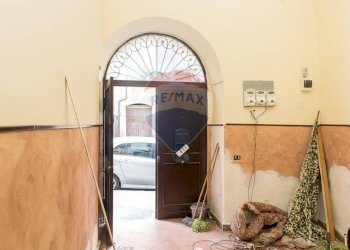 Hall / corridoio - Independent house Corso Umberto
 
64, Leonforte - photo 16