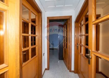 Hall / corridoio - Trilocale via carcara
 
3, Aci Catena - foto 18