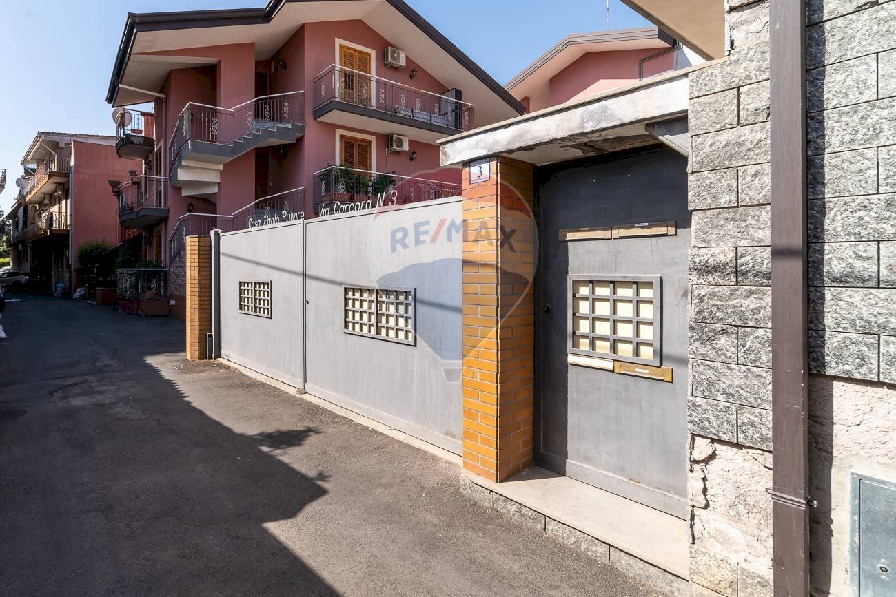 Edificio all\'aperto - Trilocale via carcara
 
3, Aci Catena - foto 2
