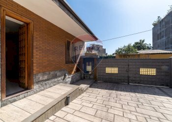 Terrazza - Trilocale via carcara
 
3, Aci Catena - foto 1