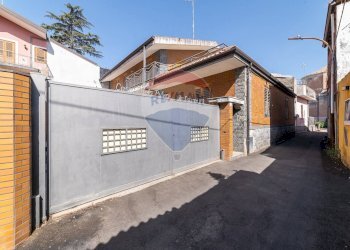 Casa all\'aperto - Casa indipendente Via Carcara
 
3, Aci Catena - foto 3