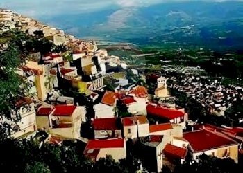 Edificio all\'aperto - Appartamento via san leonardo
 
60, Guardia Perticara - foto 6