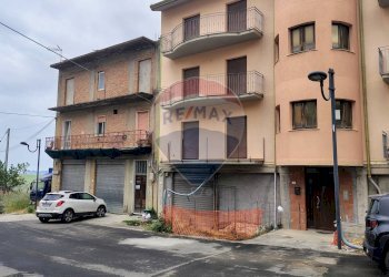 Edificio all\'aperto - One-room apartment Via Calatafimi
 
6, Troina - photo 3