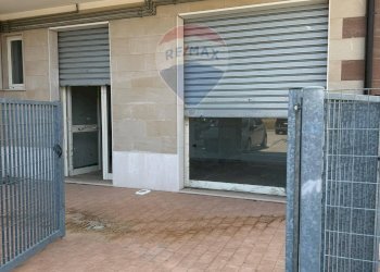 Terrazza - Laboratorio Via Manfredonia
 
19, Foggia - foto 2