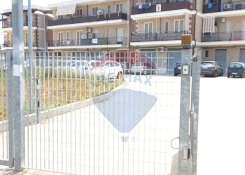 Edificio all\'aperto - Laboratorio Via Manfredonia
 
19, Foggia - foto 17