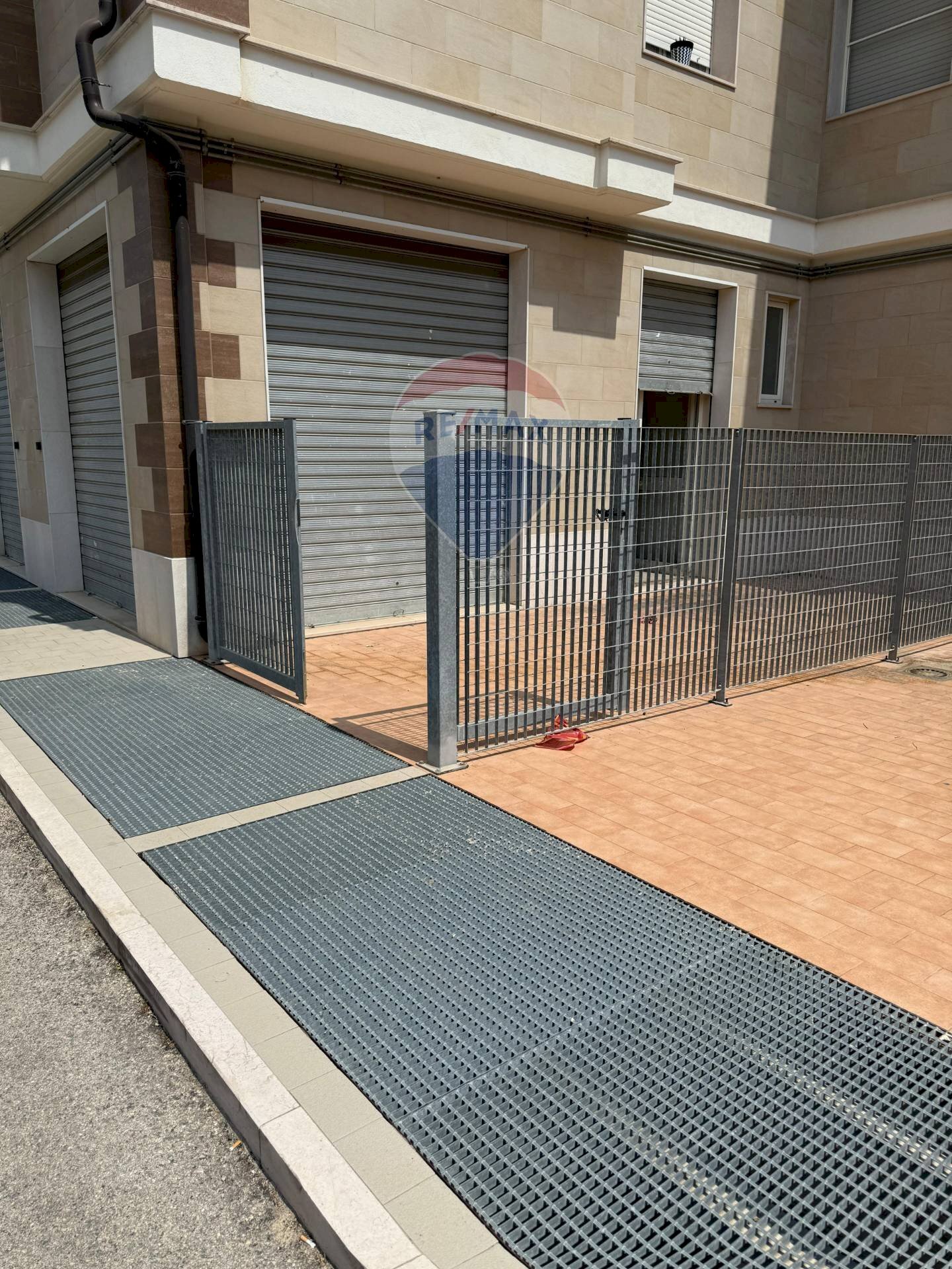 Edificio all\'aperto - Laboratorio Via Manfredonia
 
19, Foggia - foto 2