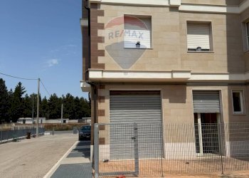 Edificio all\'aperto - Laboratorio Via Manfredonia
 
19, Foggia - foto 3