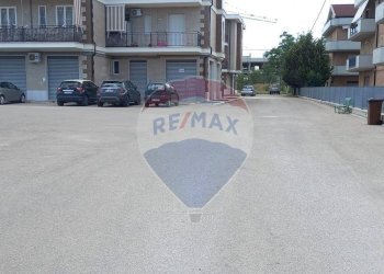 Edificio all\'aperto - Laboratorio Via Manfredonia
 
19, Foggia - foto 10