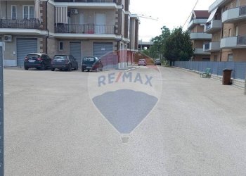 Edificio all\'aperto - Laboratorio Via Manfredonia
 
19, Foggia - foto 11