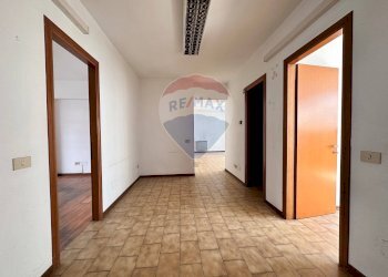 Hall / corridoio - Ufficio Via Mario del Monaco
 
16, Pesaro - foto 9