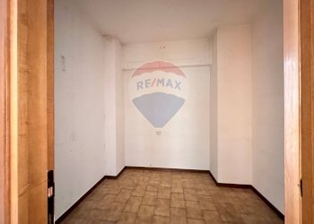 Stanza vuota - Ufficio Via Mario del Monaco
 
16, Pesaro - foto 12