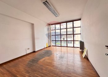 Stanza vuota - Ufficio Via Mario del Monaco
 
16, Pesaro - foto 15