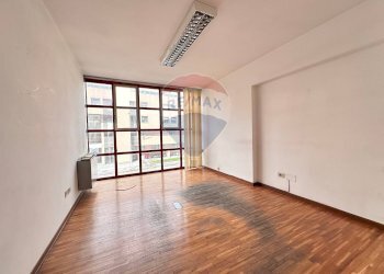 Stanza vuota - Ufficio Via Mario del Monaco
 
16, Pesaro - foto 23