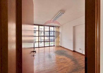 Stanza vuota - Ufficio Via Mario del Monaco
 
16, Pesaro - foto 25