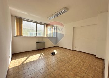 Stanza vuota - Ufficio Via Mario del Monaco
 
16, Pesaro - foto 26