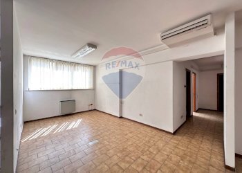 Stanza vuota - Ufficio Via Mario del Monaco
 
16, Pesaro - foto 35