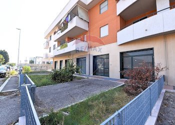 esterno - Box Viale Degli Artigiani, Foggia - foto 3