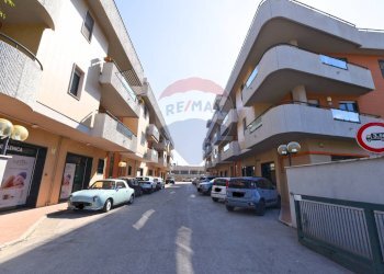 esterno - Box Viale Degli Artigiani, Foggia - foto 4