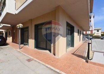 esterno - Box Viale Degli Artigiani, Foggia - foto 1