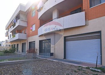 esterno - Box Viale Degli Artigiani, Foggia - foto 10