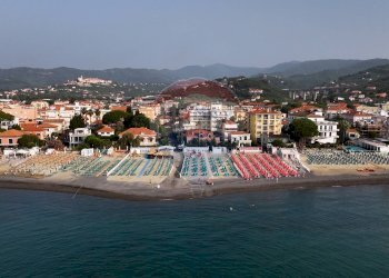 Vista dell\'acqua - Bilocale GENERALE ARDOINO
 
205, Diano Marina - foto 22