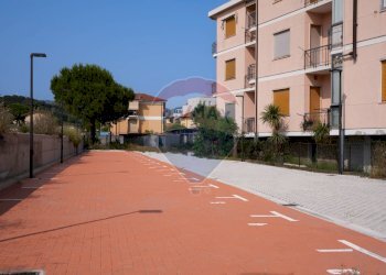 Edificio all\'aperto - Bilocale GENERALE ARDOINO
 
205, Diano Marina - foto 26