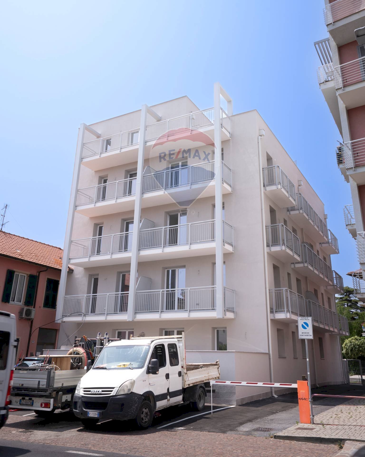 Edificio all\'aperto - Trilocale generale ardoino
 
205, Diano Marina - foto 1