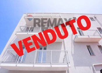 Edificio all\'aperto - Trilocale generale ardoino
 
205, Diano Marina - foto 1