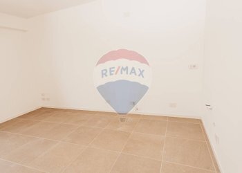 Stanza vuota - Trilocale GENERALE ARDOINO
 
205, Diano Marina - foto 9