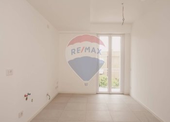 Stanza vuota - Trilocale GENERALE ARDOINO
 
205, Diano Marina - foto 5