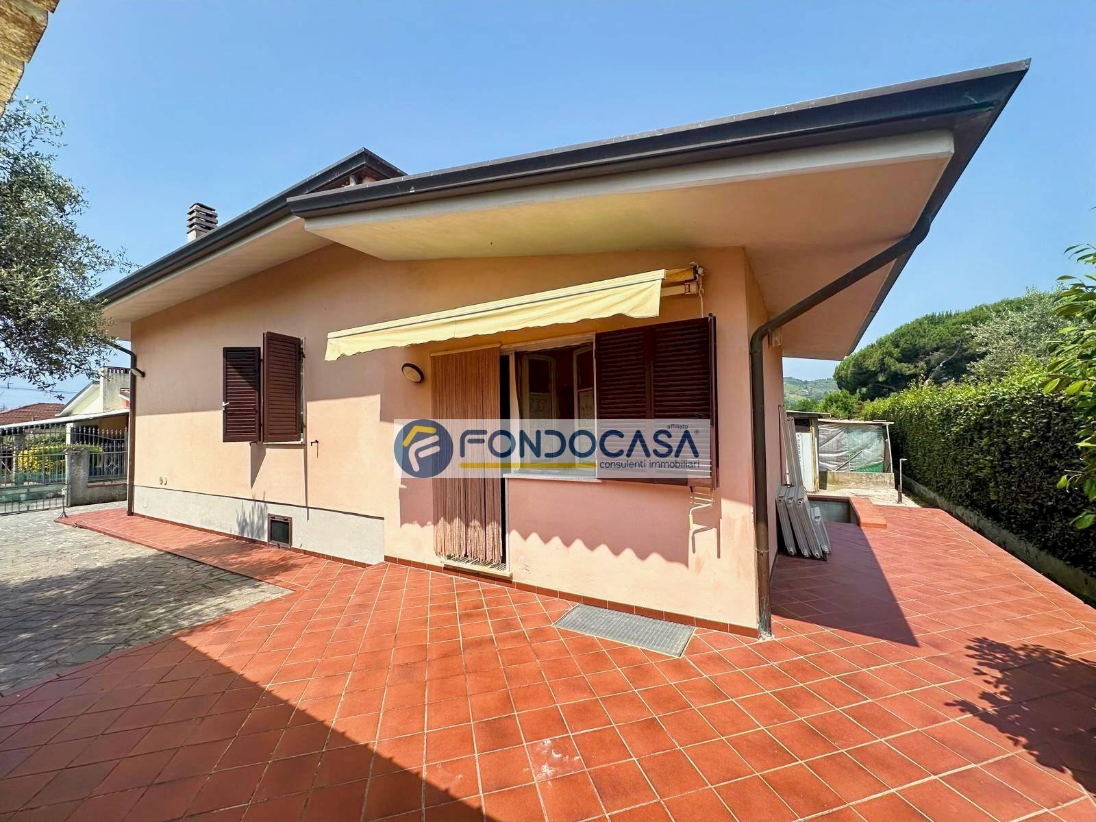 ESTERNO - Semi-detached house Via Cocombola
 
78, Massa - photo 1