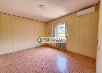 CAMERA MATRIMONIALE - Casa semi indipendente Via Cocombola
 
78, Massa - foto 17